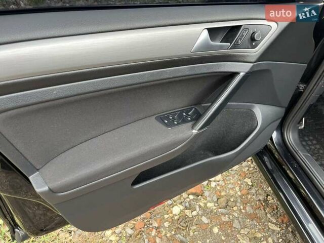 Чорний Фольксваген Гольф, об'ємом двигуна 1.6 л та пробігом 264 тис. км за 10800 $, фото 19 на Automoto.ua