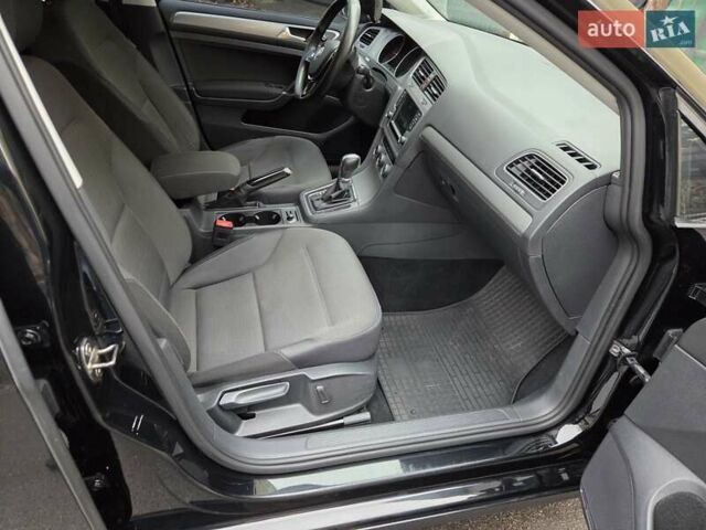 Черный Фольксваген Гольф, объемом двигателя 1.97 л и пробегом 334 тыс. км за 10400 $, фото 29 на Automoto.ua