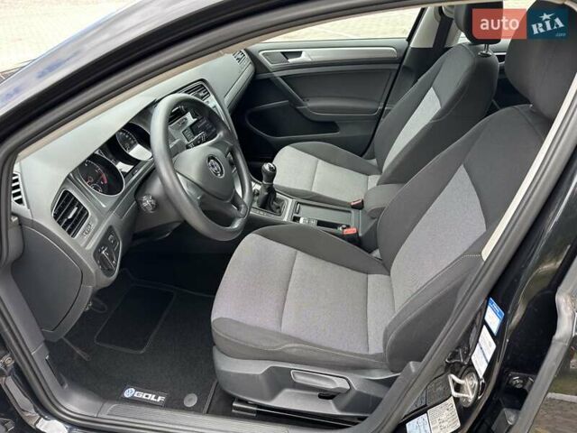 Чорний Фольксваген Гольф, об'ємом двигуна 1.6 л та пробігом 268 тис. км за 10999 $, фото 23 на Automoto.ua