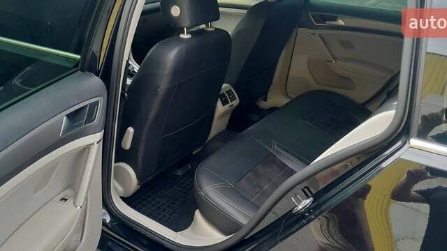 Черный Фольксваген Гольф, объемом двигателя 1.97 л и пробегом 192 тыс. км за 13500 $, фото 19 на Automoto.ua