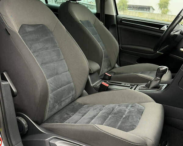 Черный Фольксваген Гольф, объемом двигателя 2 л и пробегом 242 тыс. км за 13290 $, фото 46 на Automoto.ua