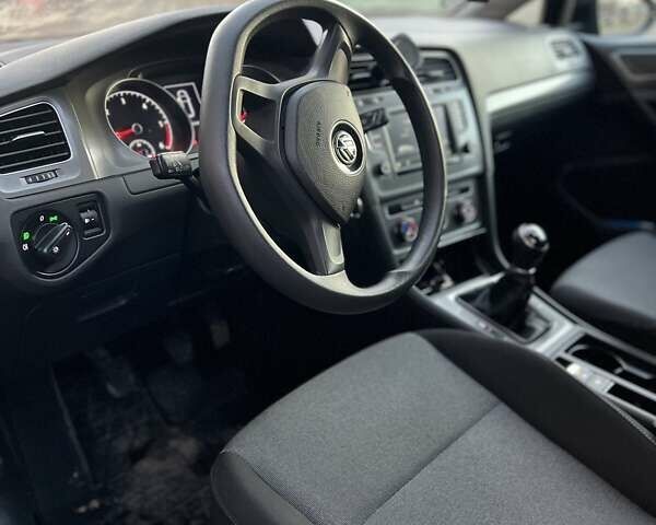 Черный Фольксваген Гольф, объемом двигателя 1.6 л и пробегом 209 тыс. км за 9600 $, фото 25 на Automoto.ua