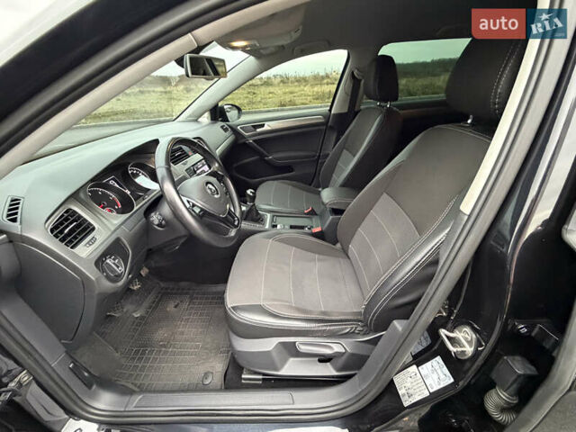 Черный Фольксваген Гольф, объемом двигателя 2 л и пробегом 159 тыс. км за 12999 $, фото 28 на Automoto.ua