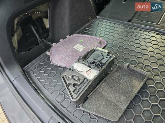 Черный Фольксваген Гольф, объемом двигателя 1.97 л и пробегом 237 тыс. км за 12950 $, фото 38 на Automoto.ua