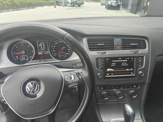 Черный Фольксваген Гольф, объемом двигателя 2 л и пробегом 329 тыс. км за 10999 $, фото 5 на Automoto.ua