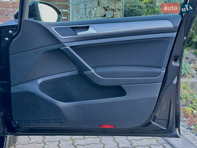 Черный Фольксваген Гольф, объемом двигателя 2 л и пробегом 248 тыс. км за 11999 $, фото 79 на Automoto.ua