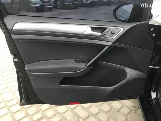 Черный Фольксваген Гольф, объемом двигателя 1.6 л и пробегом 240 тыс. км за 10590 $, фото 14 на Automoto.ua