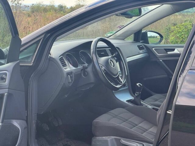 Черный Фольксваген Гольф, объемом двигателя 2 л и пробегом 244 тыс. км за 11500 $, фото 3 на Automoto.ua