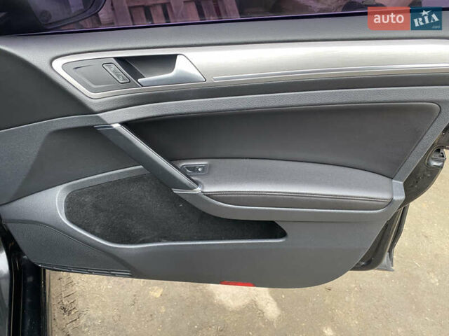 Черный Фольксваген Гольф, объемом двигателя 1.8 л и пробегом 179 тыс. км за 11200 $, фото 30 на Automoto.ua