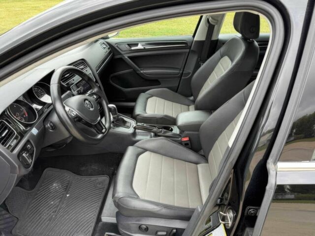 Чорний Фольксваген Гольф, об'ємом двигуна 2 л та пробігом 71 тис. км за 2300 $, фото 9 на Automoto.ua