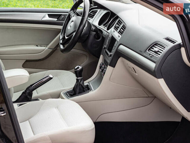 Чорний Фольксваген Гольф, об'ємом двигуна 1.97 л та пробігом 251 тис. км за 12000 $, фото 7 на Automoto.ua