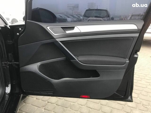 Черный Фольксваген Гольф, объемом двигателя 1.6 л и пробегом 240 тыс. км за 10590 $, фото 12 на Automoto.ua