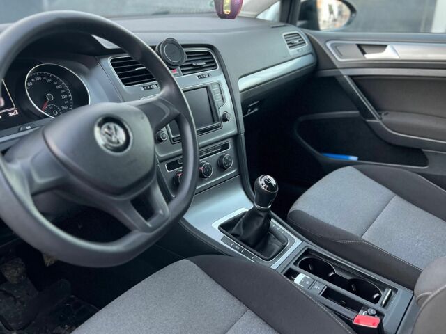 Черный Фольксваген Гольф, объемом двигателя 1.6 л и пробегом 209 тыс. км за 9600 $, фото 13 на Automoto.ua