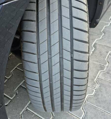 Черный Фольксваген Гольф, объемом двигателя 1.97 л и пробегом 189 тыс. км за 13555 $, фото 11 на Automoto.ua