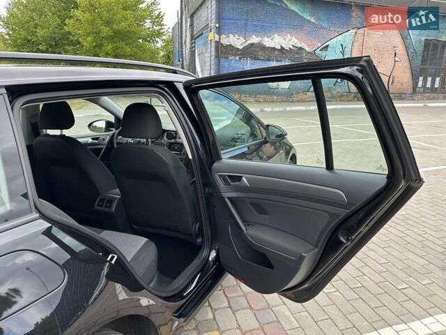 Чорний Фольксваген Гольф, об'ємом двигуна 1.6 л та пробігом 268 тис. км за 10999 $, фото 30 на Automoto.ua