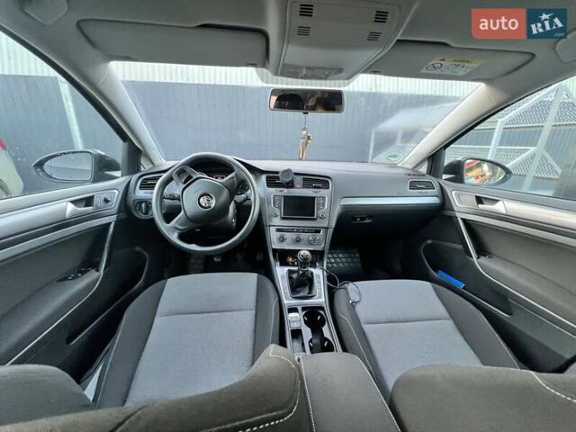 Черный Фольксваген Гольф, объемом двигателя 1.6 л и пробегом 209 тыс. км за 9600 $, фото 30 на Automoto.ua