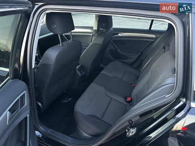 Черный Фольксваген Гольф, объемом двигателя 2 л и пробегом 153 тыс. км за 11800 $, фото 17 на Automoto.ua