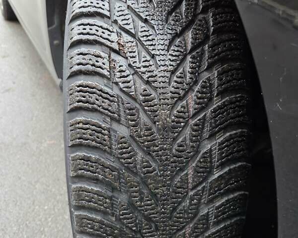 Черный Фольксваген Гольф, объемом двигателя 1.97 л и пробегом 334 тыс. км за 10400 $, фото 26 на Automoto.ua