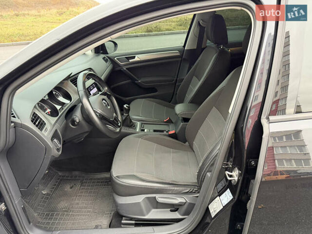 Черный Фольксваген Гольф, объемом двигателя 2 л и пробегом 159 тыс. км за 12999 $, фото 27 на Automoto.ua