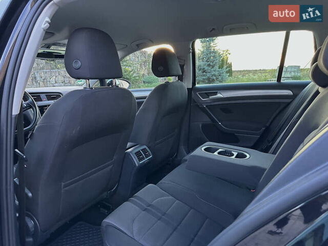 Черный Фольксваген Гольф, объемом двигателя 2 л и пробегом 248 тыс. км за 11999 $, фото 69 на Automoto.ua