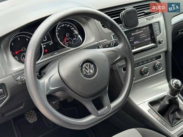 Чорний Фольксваген Гольф, об'ємом двигуна 1.6 л та пробігом 268 тис. км за 10999 $, фото 21 на Automoto.ua