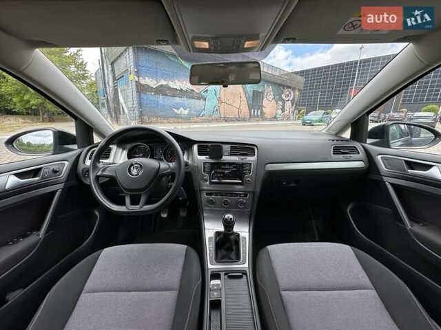 Чорний Фольксваген Гольф, об'ємом двигуна 1.6 л та пробігом 268 тис. км за 10999 $, фото 38 на Automoto.ua