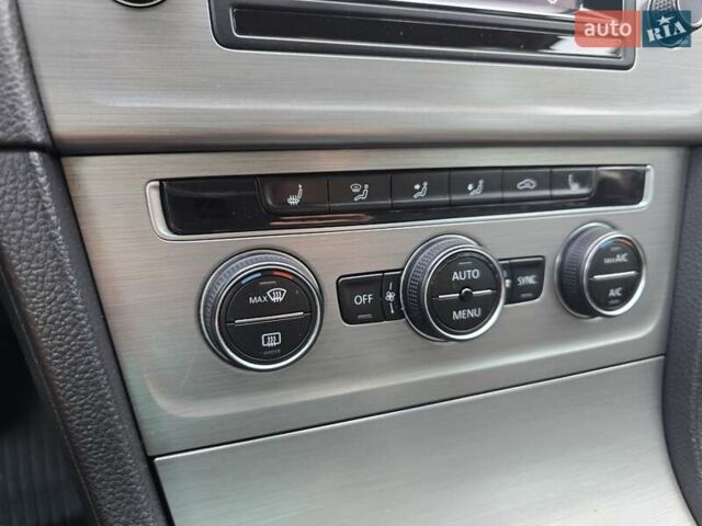 Черный Фольксваген Гольф, объемом двигателя 1.97 л и пробегом 237 тыс. км за 12950 $, фото 20 на Automoto.ua