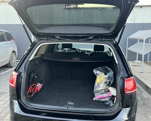 Черный Фольксваген Гольф, объемом двигателя 1.6 л и пробегом 209 тыс. км за 9600 $, фото 32 на Automoto.ua