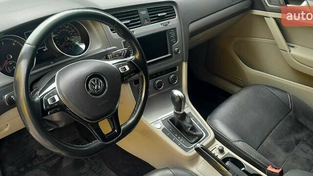 Черный Фольксваген Гольф, объемом двигателя 1.97 л и пробегом 192 тыс. км за 13500 $, фото 15 на Automoto.ua