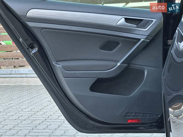 Черный Фольксваген Гольф, объемом двигателя 2 л и пробегом 248 тыс. км за 11999 $, фото 67 на Automoto.ua