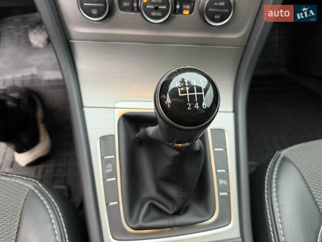 Черный Фольксваген Гольф, объемом двигателя 2 л и пробегом 159 тыс. км за 12999 $, фото 34 на Automoto.ua