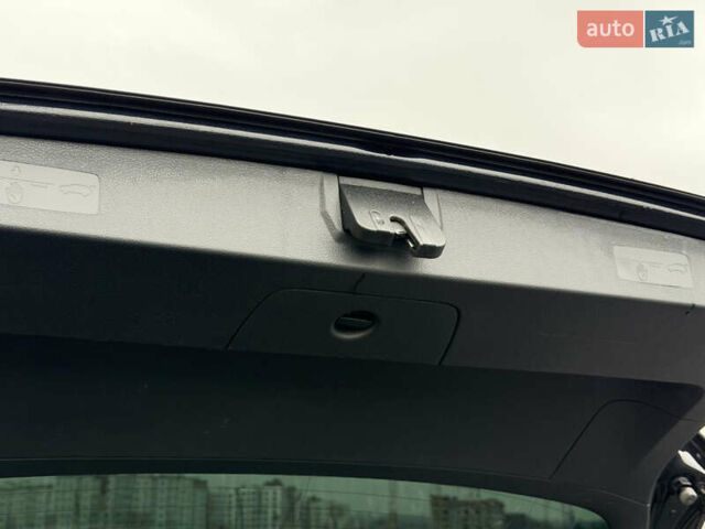 Черный Фольксваген Гольф, объемом двигателя 2 л и пробегом 159 тыс. км за 12999 $, фото 66 на Automoto.ua