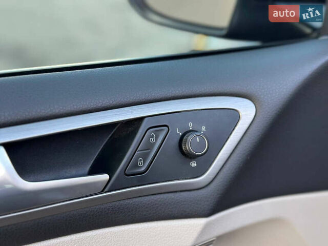 Черный Фольксваген Гольф, объемом двигателя 1.97 л и пробегом 96 тыс. км за 12699 $, фото 12 на Automoto.ua