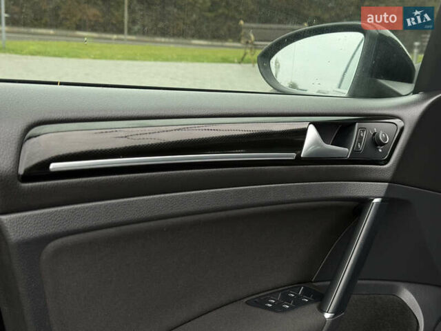 Черный Фольксваген Гольф, объемом двигателя 2 л и пробегом 242 тыс. км за 13290 $, фото 51 на Automoto.ua