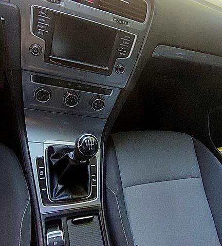 Чорний Фольксваген Гольф, об'ємом двигуна 1.6 л та пробігом 260 тис. км за 10000 $, фото 2 на Automoto.ua