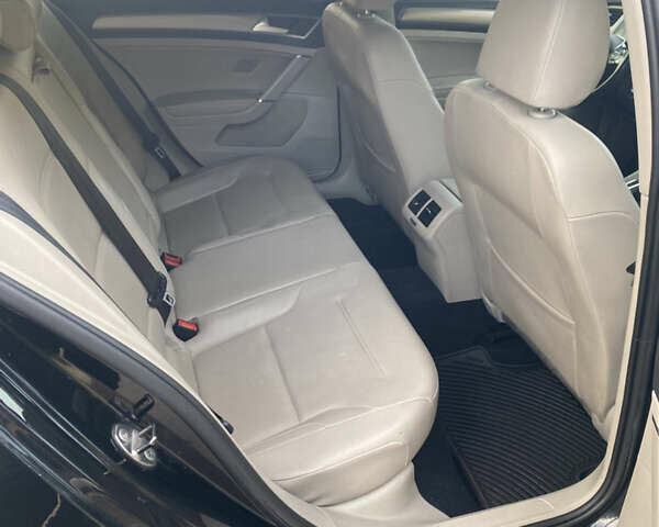 Черный Фольксваген Гольф, объемом двигателя 1.8 л и пробегом 210 тыс. км за 11900 $, фото 11 на Automoto.ua