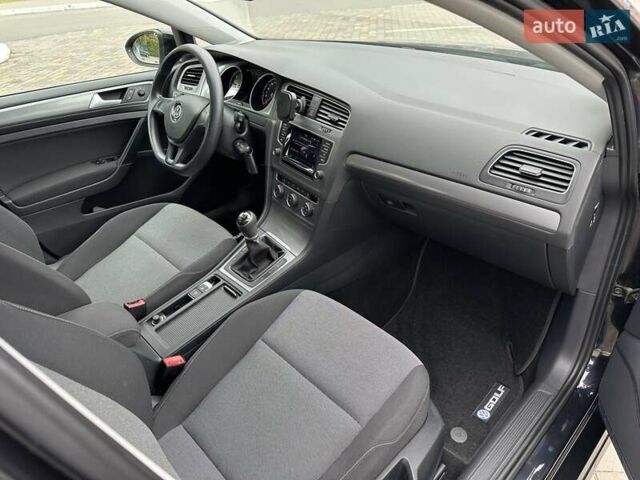 Чорний Фольксваген Гольф, об'ємом двигуна 1.6 л та пробігом 268 тис. км за 10999 $, фото 32 на Automoto.ua