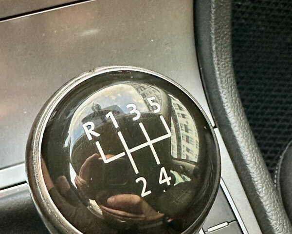 Черный Фольксваген Гольф, объемом двигателя 1.6 л и пробегом 223 тыс. км за 11900 $, фото 30 на Automoto.ua