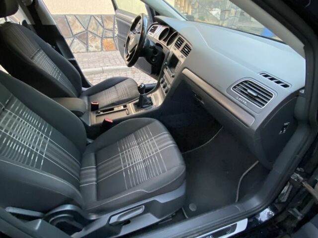 Чорний Фольксваген Гольф, об'ємом двигуна 2 л та пробігом 258 тис. км за 11500 $, фото 5 на Automoto.ua