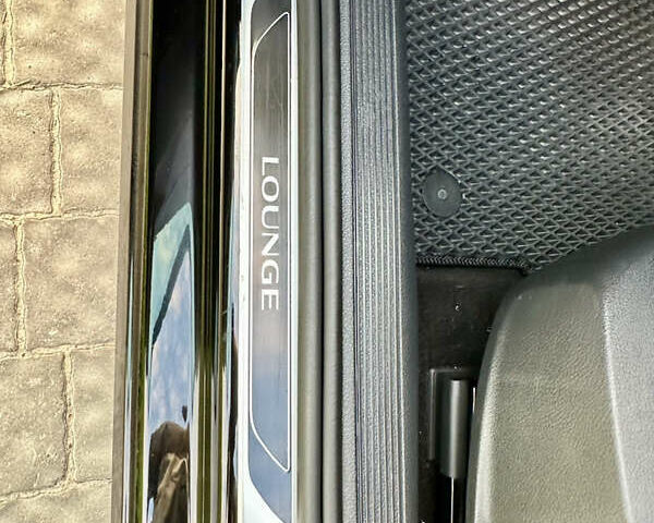 Черный Фольксваген Гольф, объемом двигателя 1.6 л и пробегом 223 тыс. км за 11900 $, фото 54 на Automoto.ua