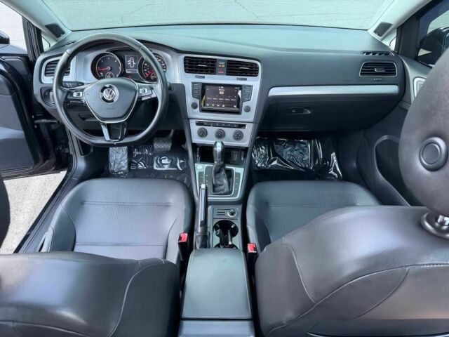 Чорний Фольксваген Гольф, об'ємом двигуна 2 л та пробігом 74 тис. км за 2300 $, фото 10 на Automoto.ua