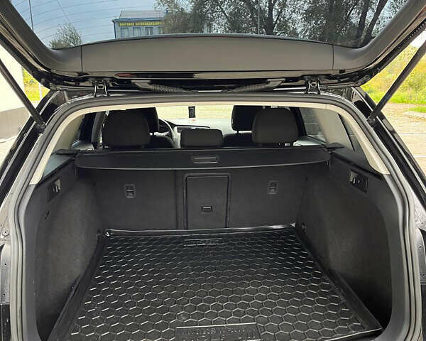 Черный Фольксваген Гольф, объемом двигателя 1.8 л и пробегом 195 тыс. км за 8999 $, фото 16 на Automoto.ua