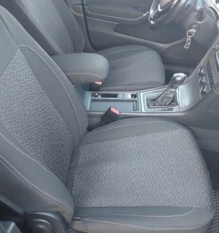 Чорний Фольксваген Гольф, об'ємом двигуна 1.6 л та пробігом 282 тис. км за 10500 $, фото 15 на Automoto.ua