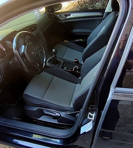 Чорний Фольксваген Гольф, об'ємом двигуна 1.6 л та пробігом 260 тис. км за 10000 $, фото 1 на Automoto.ua