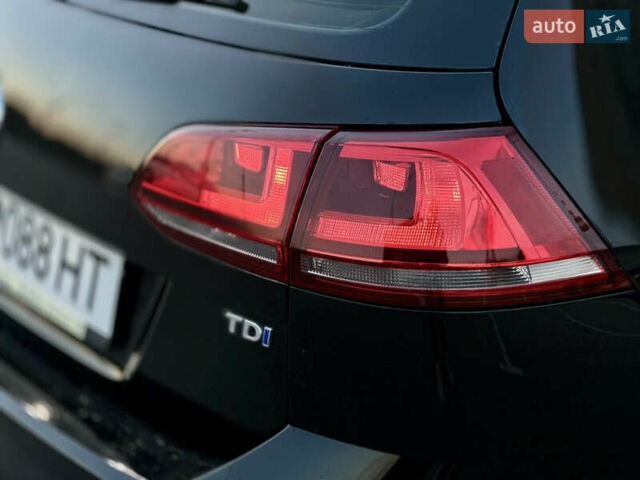 Черный Фольксваген Гольф, объемом двигателя 2 л и пробегом 153 тыс. км за 11800 $, фото 5 на Automoto.ua