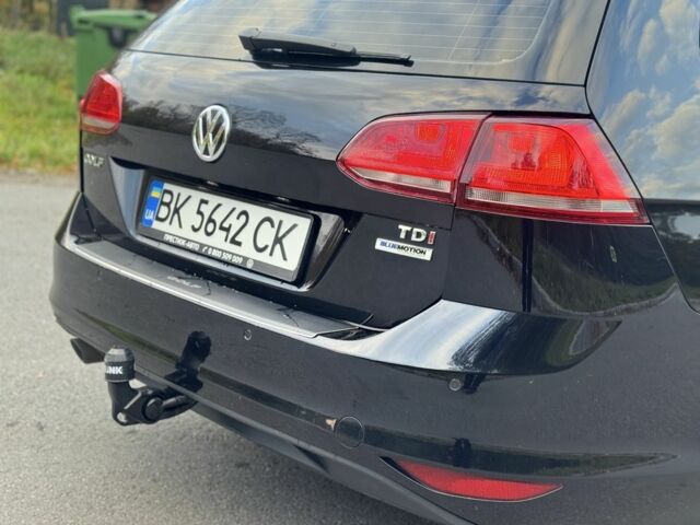 Черный Фольксваген Гольф, объемом двигателя 1.6 л и пробегом 220 тыс. км за 8800 $, фото 4 на Automoto.ua