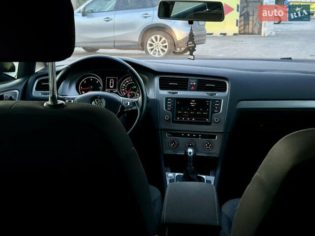 Черный Фольксваген Гольф, объемом двигателя 2 л и пробегом 153 тыс. км за 11800 $, фото 8 на Automoto.ua