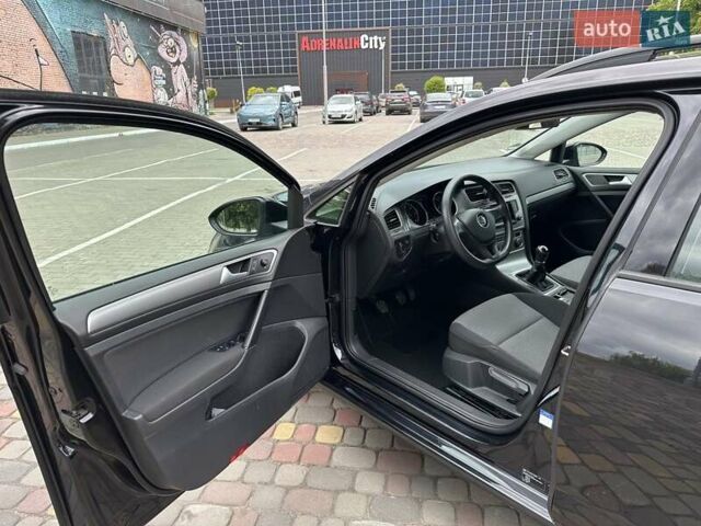 Чорний Фольксваген Гольф, об'ємом двигуна 1.6 л та пробігом 268 тис. км за 10999 $, фото 22 на Automoto.ua