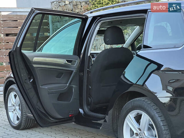 Черный Фольксваген Гольф, объемом двигателя 2 л и пробегом 248 тыс. км за 11999 $, фото 66 на Automoto.ua