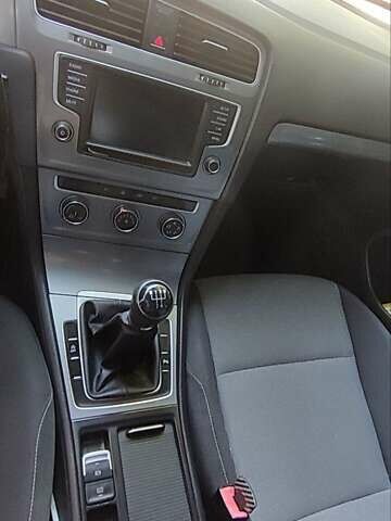 Чорний Фольксваген Гольф, об'ємом двигуна 1.6 л та пробігом 260 тис. км за 10000 $, фото 4 на Automoto.ua